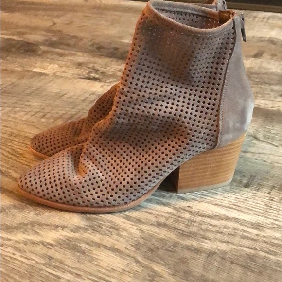 Jeffrey Campbell Shoes - Jeffrey campbell brown suede booties shoes new